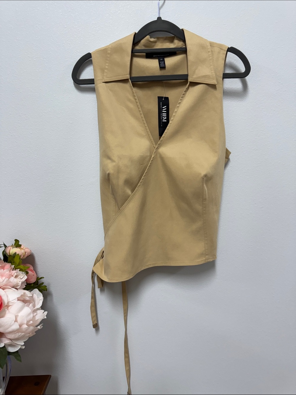White House Black Market Wrap Tie Vest - Picture 5 of 7
